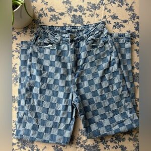 Checkered denim, high waisted/ mom jeans